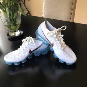 explorer light vapormax